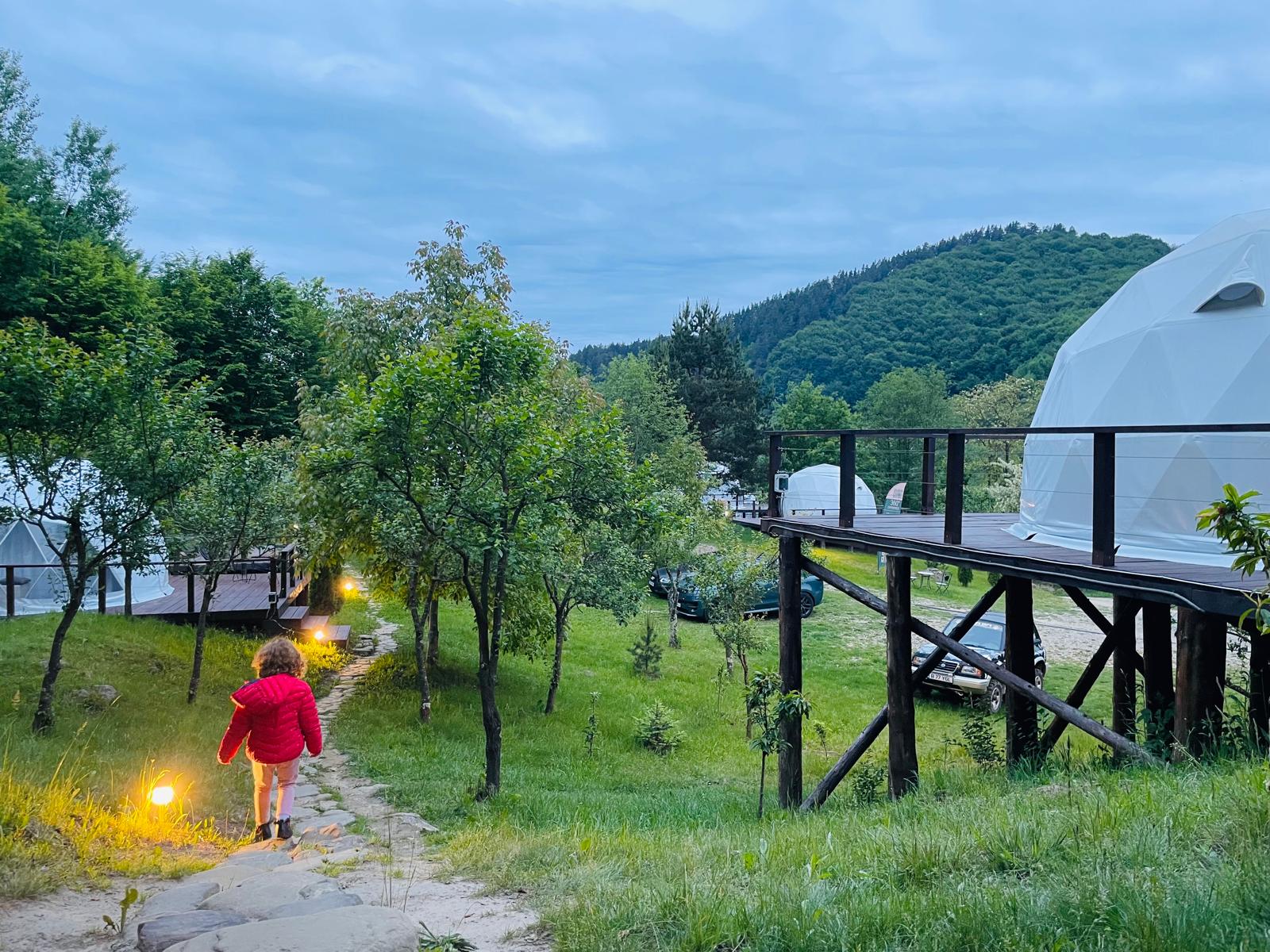 Grand Prestige Igloo - Activitati pentru copii - Vizita la Ferma Animalelor, drumetii