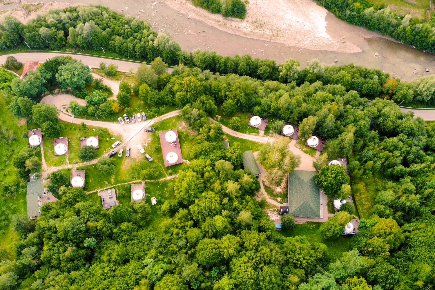 glamping in igloo premium la gura teghii, buzau